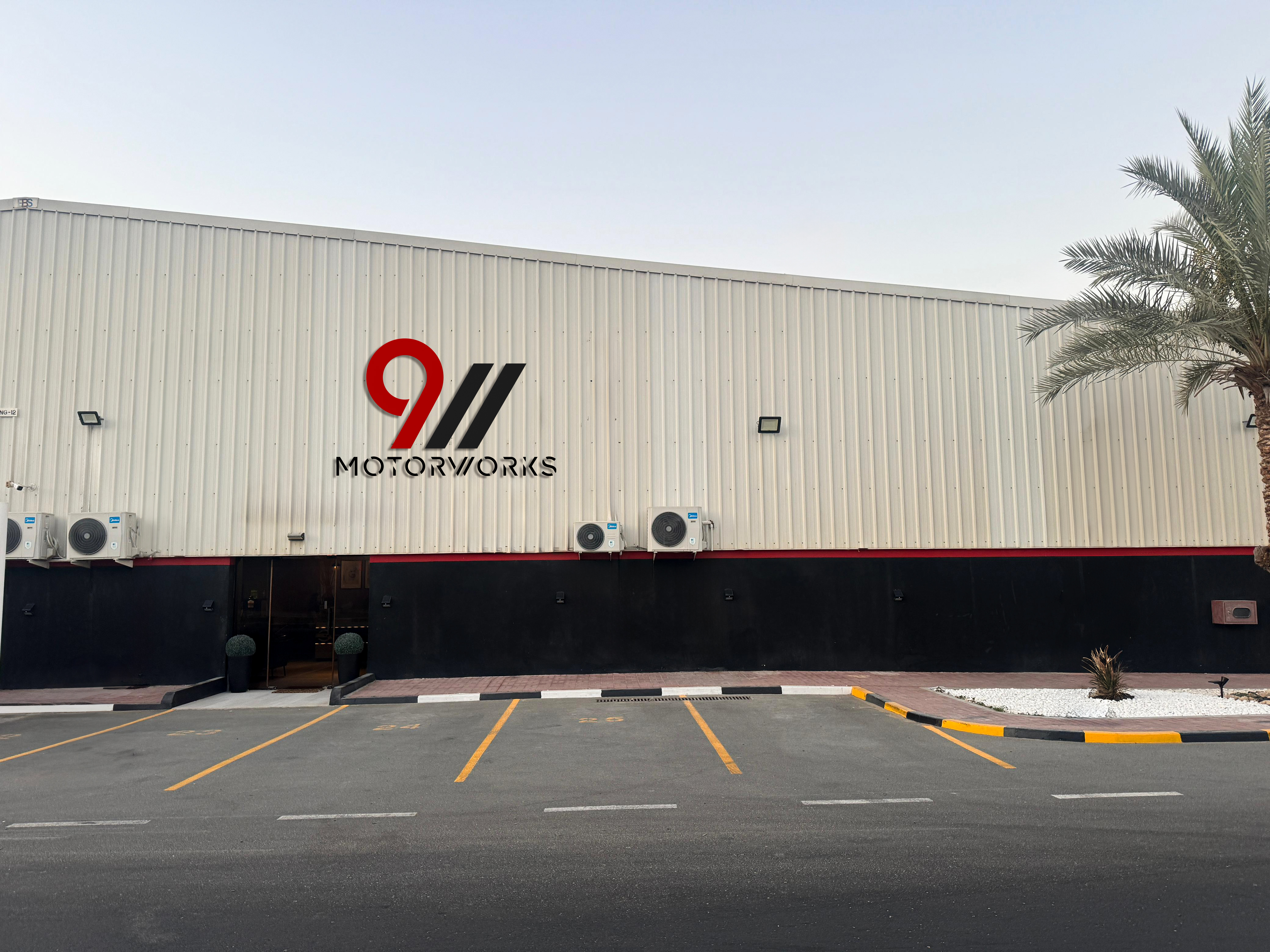 The expert team and state-of-the-art workshop of 911 Motorworks in Dubai